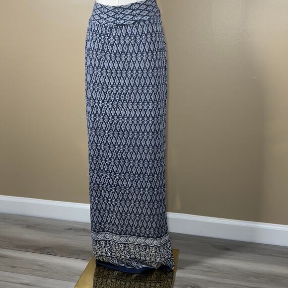 Geometric Print Maxi Skirt Size Medium - Picture 1 of 4